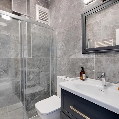 Appartamento Cozy In Besiktas With Bosphorus View Provincia di Istanbul
