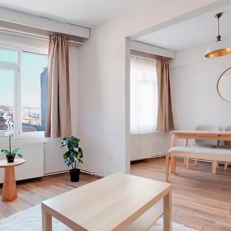 Cozy In Besiktas With Bosphorus View Apartment Istanbul